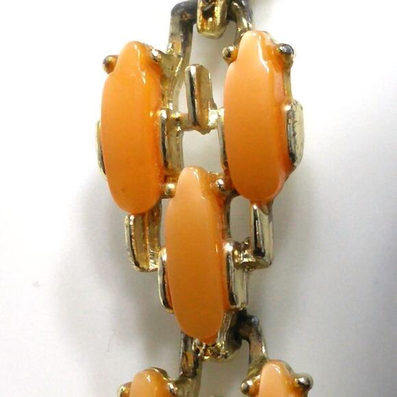 Moonglow Peach Lucite Bracelet, Gold Tone, 1950s, 7 Inches - Picture 2 of 8